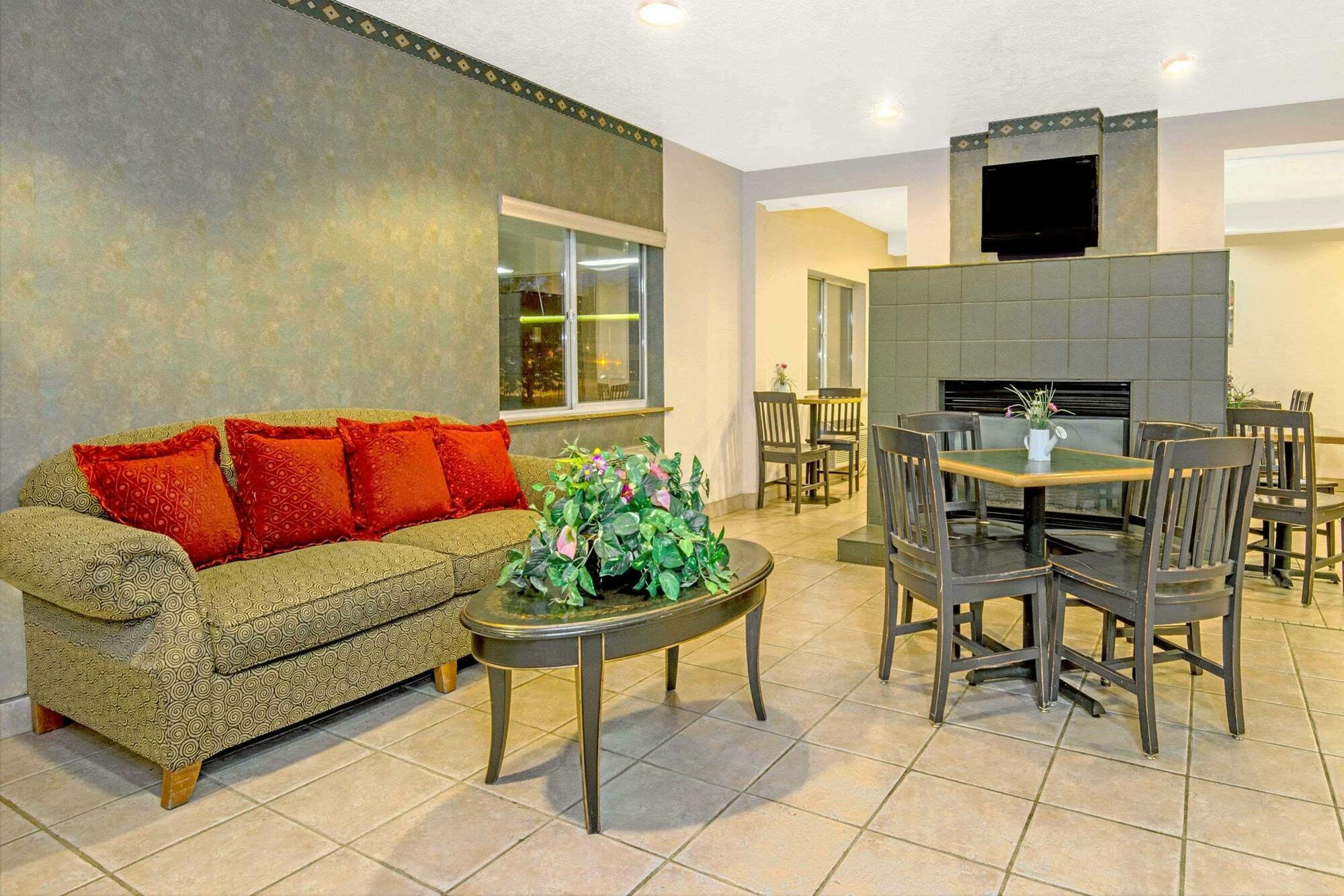 Quality Inn Albuquerque East I-40 Juan Tabo Exit Extérieur photo
